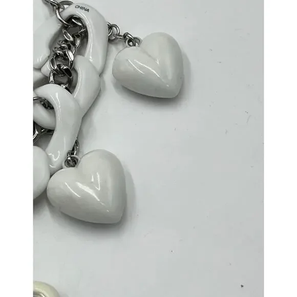Betsey Johnson Vintage Puffy 3D
White Acrylic Heart Chain
Bracelet Watch BJ7016 - Picture 2 of 16